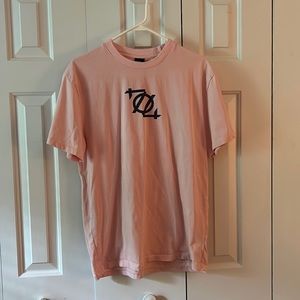 Super cute 704 Charlotte shop pink T-shirt